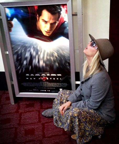 Henry Cavill, o atual Superman, está solteiro após um ano de namoro - Quem